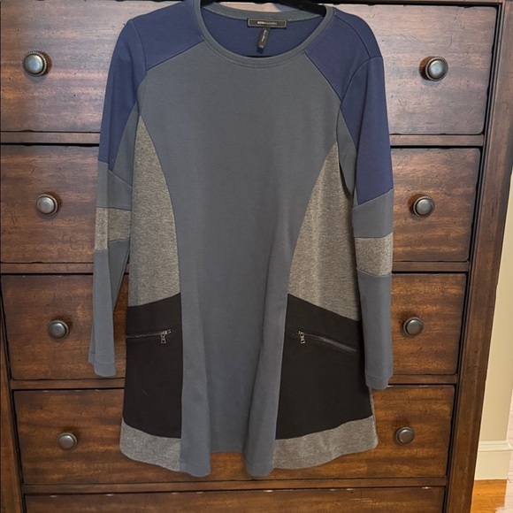 Color Blocking Dress - Picture 3 of 5